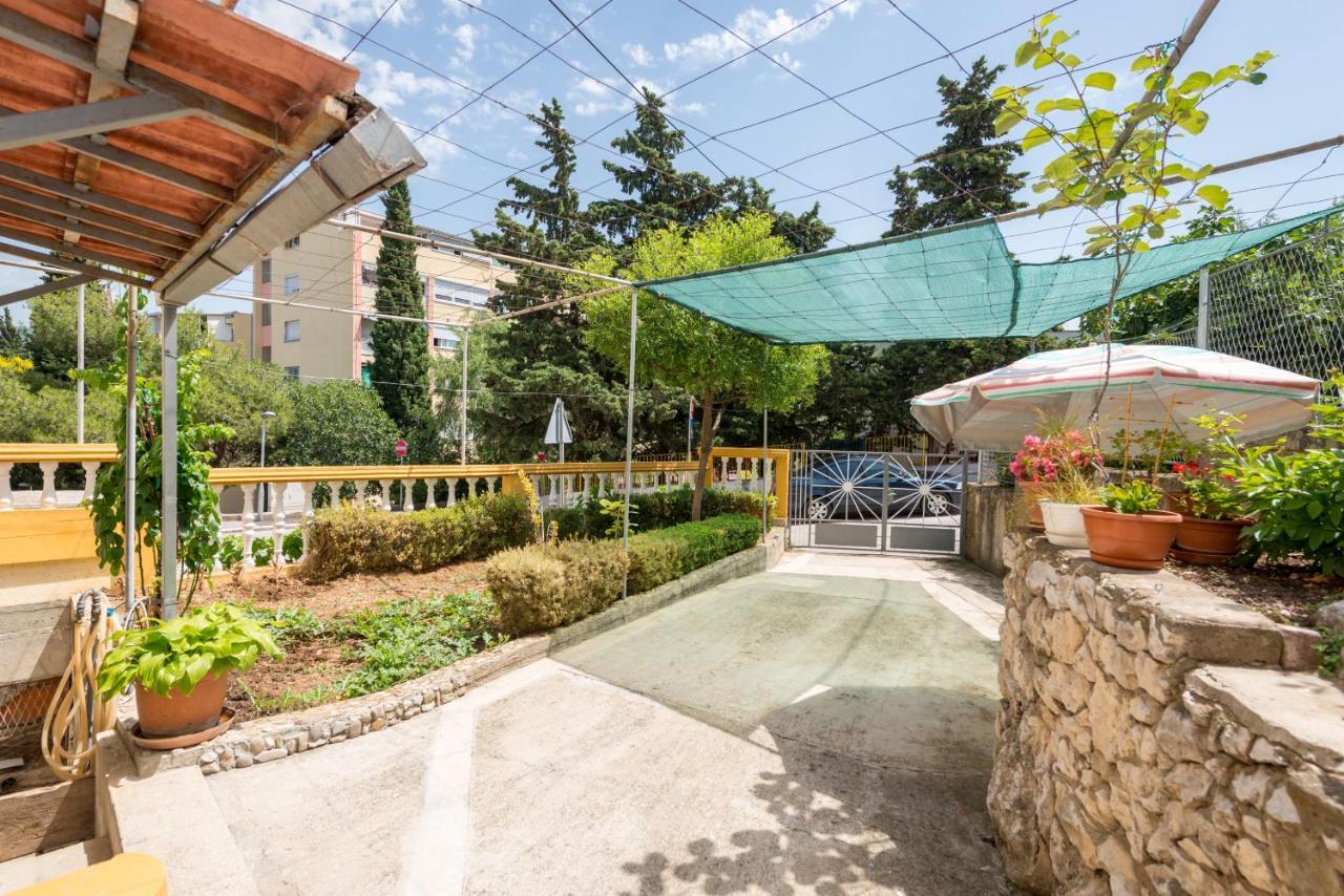 Petite Split Exterior foto